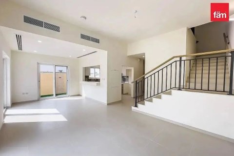 Villa in vendita a Dubai, EAU 4 camere da letto, 227.3 mq. № 769159 - foto 2