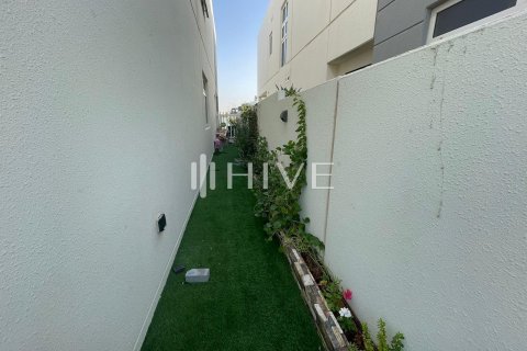 Villa in Dubai, UAE 3 bedrooms, 174.7 sq.m. № 564240 - photo 10