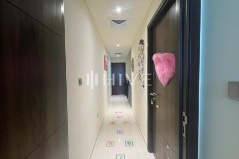 Villa in Dubai, UAE 3 bedrooms, 174.7 sq.m. № 564240 - photo 4