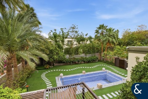 Müüa villa asukohaga Jumeirah Park, Dubai, AÜE: 5 magamistoaga, 476 m² Nr 697600 - pilt 2