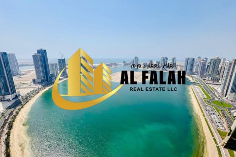 Apartment til salg i Al Khan, Sharjah, UAE 3 soveværelser, 172 kvm № 650799 - foto 1