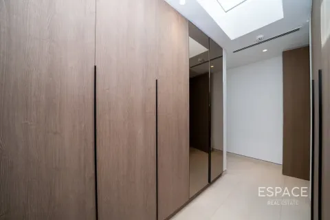 Villa te huur in Tilal Al Ghaf, Dubai, VAE 4 slaapkamers, 372 vr.m., nr 738241 - foto 11