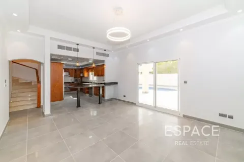 Вилла Meadows, Дубай, БАӘ-да 4 жатын бөлмелер, 373 м² № 738244 - фото 6
