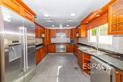 Вилла Meadows, Дубай, БАӘ-да 4 жатын бөлмелер, 373 м² № 738244 - фото 5