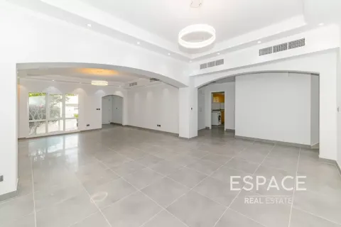 Вилла Meadows, Дубай, БАӘ-да 4 жатын бөлмелер, 373 м² № 738244 - фото 4
