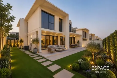 Villa à louer à Tilal Al Ghaf, Dubai, EAU 5 chambres, 483 m2 № 738245 - photo 1