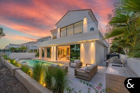 Huvila Jumeirah Golf Estates, Dubai, Arabiemiraatit 5 makuuhuonetta, 672 m2 № 698077 - kuva 5