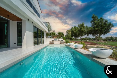Huvila Jumeirah Golf Estates, Dubai, Arabiemiraatit 5 makuuhuonetta, 672 m2 № 698077 - kuva 28