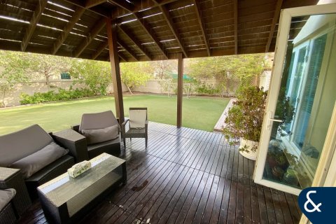 Vilë në Jumeirah Village Triangle, Dubai, Emiratet e Bashkuara Arabe 4 dhoma gjumi, 649 m2. № 667992 - Foto 13