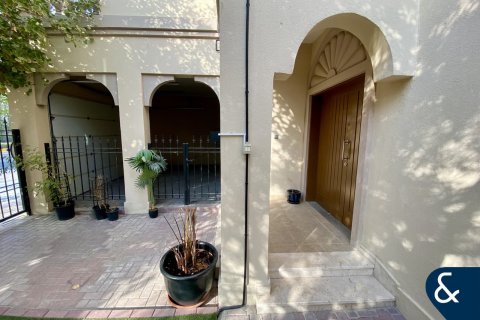 Vilë në Jumeirah Village Triangle, Dubai, Emiratet e Bashkuara Arabe 4 dhoma gjumi, 649 m2. № 667992 - Foto 18