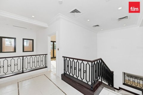 וילה להשכרה ב Palm Jumeirah, Dubai, איחוד האמירויות 4 חדרי שינה, 470 מ"ר, מספר 738974 - תמונה 7