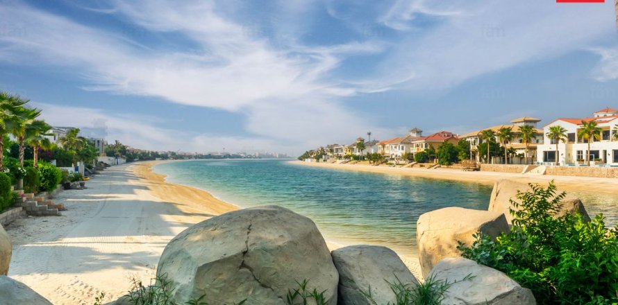 וילה ב Palm Jumeirah, Dubai, איחוד האמירויות 4 חדרי שינה, 470 מ"ר מספר 738974