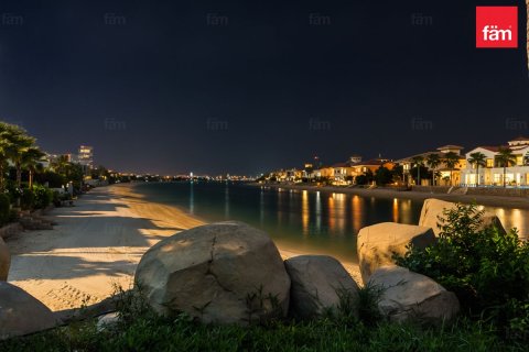 וילה להשכרה ב Palm Jumeirah, Dubai, איחוד האמירויות 4 חדרי שינה, 470 מ"ר, מספר 738974 - תמונה 8