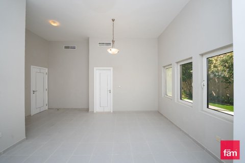 Vila u gradu Dubai, UAE 5 spavaće sobe, 483.1 m2 Br. 669920 - Slika 5