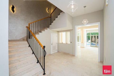 Vila u gradu Dubai, UAE 5 spavaće sobe, 483.1 m2 Br. 669920 - Slika 10