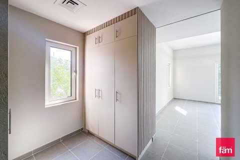 Vila u gradu Dubai, UAE 5 spavaće sobe, 483.1 m2 Br. 669920 - Slika 13