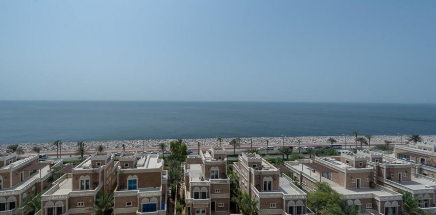 Apartment i Palm Jumeirah, Dubai, UAE 2 soveværelser, 195 kvm № 642031