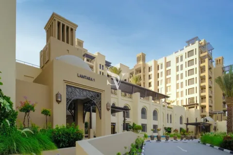 Huoneisto Umm Suqeim, Dubai, Arabiemiraatit 4 makuuhuonetta, 247 m2 № 669482 - kuva 10