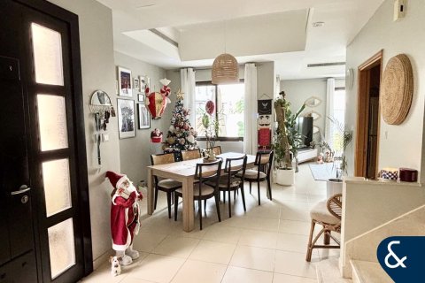 Villa Reem, Dubaijā, AAE 3 istabas, 264 m2 Nr. 688659