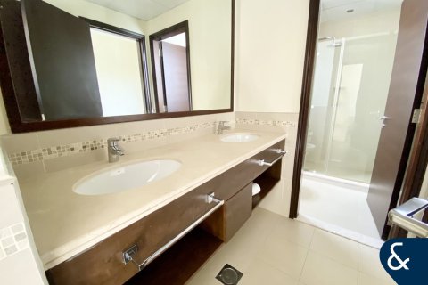Villa te koop in Reem, Dubai, VAE 4 slaapkamers, 264 vr.m., nr 688659 - foto 12
