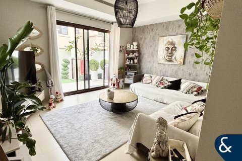 Vila u Reem, Dubai, UAE 3 spavaćih soba, 264 m2 Br. 688659 - fotografija 2