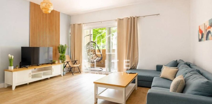 Korter asukohaga Greens, Dubai, AÜE: 1 magamistoaga, 69 m² Nr 759987