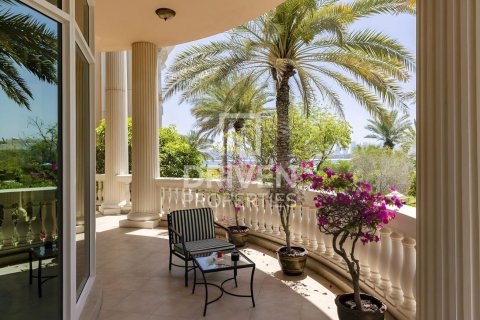 Vilă de închiriat în Palm Jumeirah, Dubai, EAU 5 dormitoare, 631 mp.  №655402 - poză 5