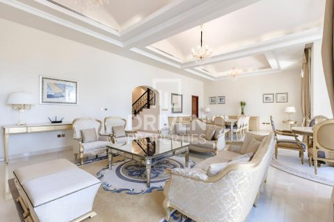 Vila di Palm Jumeirah, Dubai, UAE 5 bilik tidur, 631 meter persegi № 655402