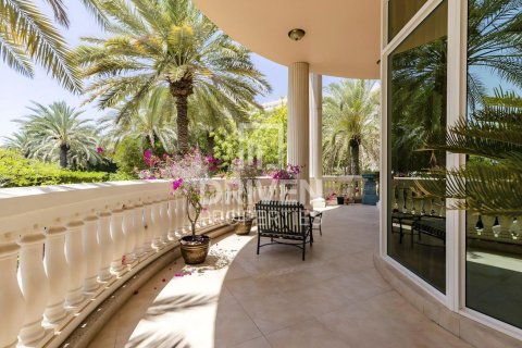Vilă de închiriat în Palm Jumeirah, Dubai, EAU 5 dormitoare, 631 mp.  №655402 - poză 12