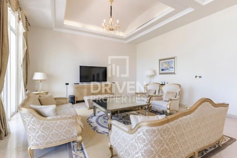 Vilă de închiriat în Palm Jumeirah, Dubai, EAU 5 dormitoare, 631 mp.  №655402 - poză 2