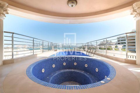 Vilă de închiriat în Palm Jumeirah, Dubai, EAU 5 dormitoare, 631 mp.  №655402 - poză 14