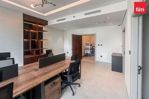 Kontor asukohaga Dubai, AÜE: 93.4 m² Nr 641706