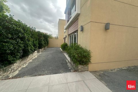 Vilă de închiriat în Al Barsha, Dubai, EAU 4 dormitoare, 376.3 mp. №699856 - poză 17