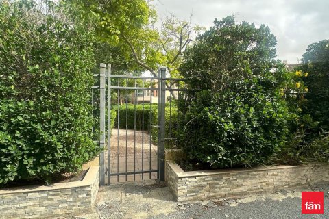 Vilă de închiriat în Al Barsha, Dubai, EAU 4 dormitoare, 376.3 mp. №699856 - poză 20