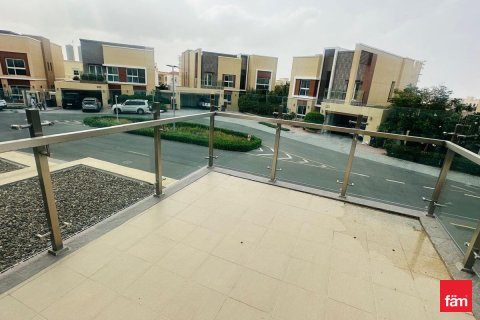 Vilă de închiriat în Al Barsha, Dubai, EAU 4 dormitoare, 376.3 mp. №699856 - poză 6