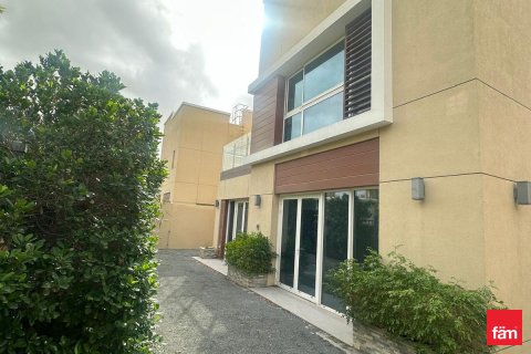 Vilă de închiriat în Al Barsha, Dubai, EAU 4 dormitoare, 376.3 mp. №699856 - poză 21