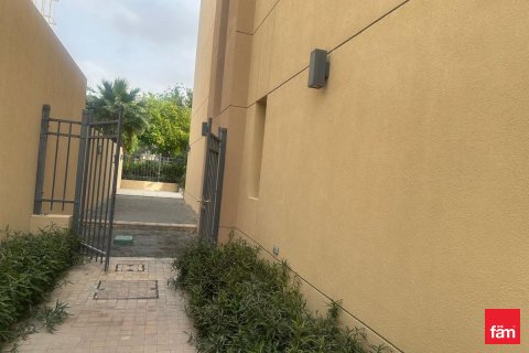 Vilă de închiriat în Al Barsha, Dubai, EAU 4 dormitoare, 376.3 mp. №699856 - poză 22