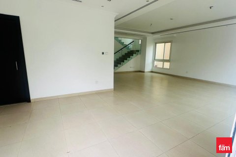 Vilă de închiriat în Al Barsha, Dubai, EAU 4 dormitoare, 376.3 mp. №699856 - poză 3