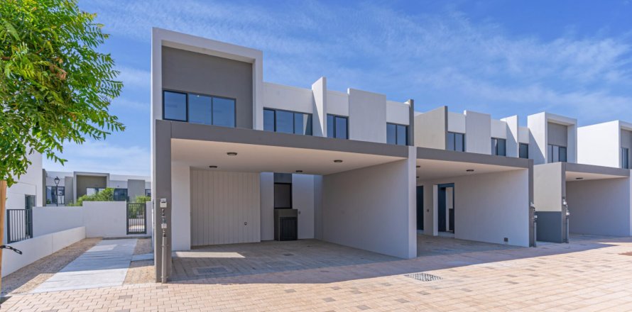 ویلا در Dubai Land، Dubai ، امارات متحده عربی 4 خوابه ، 249 متر مربع.  شماره 718588