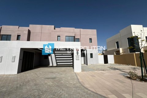 Vila v Ghantoot, Abu Dhabi, SAE 3 spálne, 422.5 m2 č. 651940 - Fotografia 24