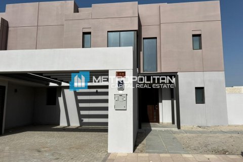 Vila v Ghantoot, Abu Dhabi, SAE 3 spálne, 422.5 m2 č. 651940 - Fotografia 1