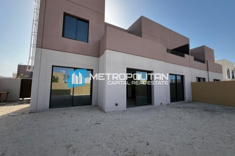 Vila v Ghantoot, Abu Dhabi, SAE 3 spálne, 422.5 m2 č. 651940 - Fotografia 23