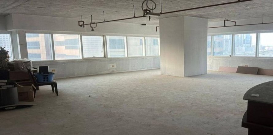 Bureau à Dubai, EAU: 118.5 m2 № 689476