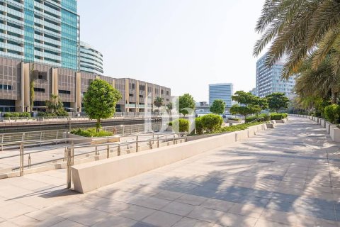 Müüa korter asukohaga Al Raha Beach, Abu Dhabi, AÜE: 2 magamistoaga, 145 m² Nr 642538 - pilt 15