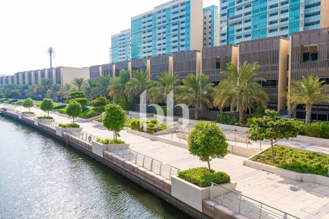 Müüa korter asukohaga Al Raha Beach, Abu Dhabi, AÜE: 2 magamistoaga, 145 m² Nr 642538 - pilt 14