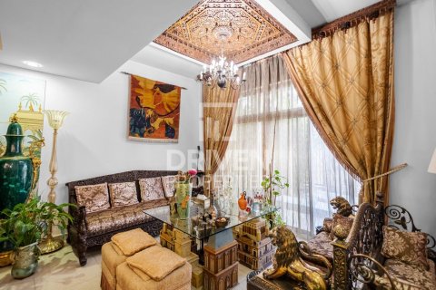 Rekkehus til salgs i Meydan, Dubai, Emiratene 4 soverom, 393 kvm Nr. 683358 - Foto 12