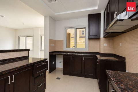 Kaupunkipientalo Dubai, Arabiemiraatit 3 makuuhuonetta, 186.3 m2 № 725945 - kuva 8