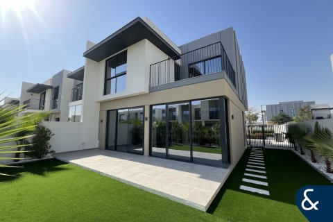 Зняти в оренду таунхаус в The Valley, Дубай, ОАЕ 4 спальні, 260м2, № 698086 - фото 1