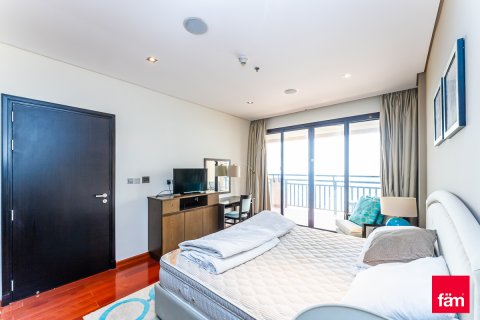Palm Jumeirah, Dubai, UAE의 판매용 아파트 침실 1개, 107.6제곱미터 번호 751468 - 사진 12