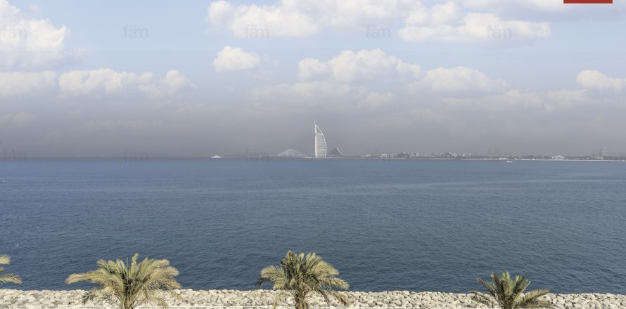 Palm Jumeirah, Dubai, UAE의 아파트 침실 1개, 107.6제곱미터 번호 751468